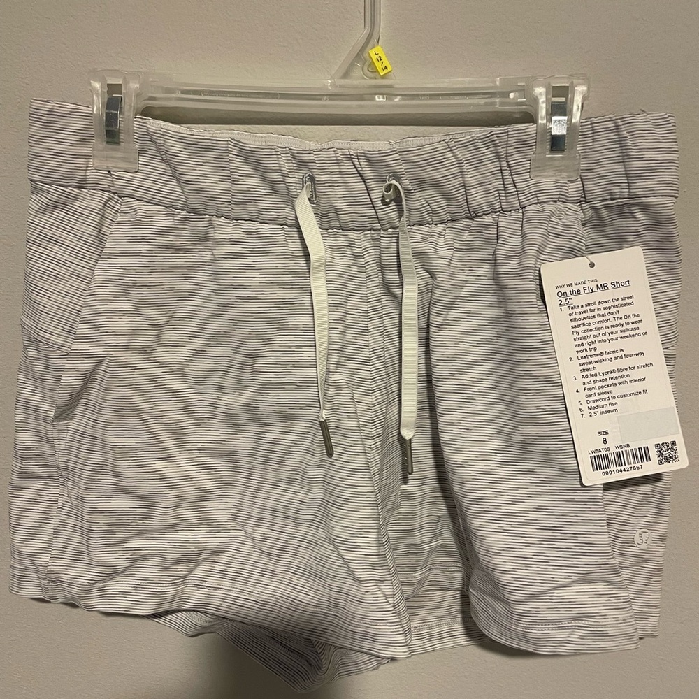NWT Lululemon On the Fly MR Short 2.5”